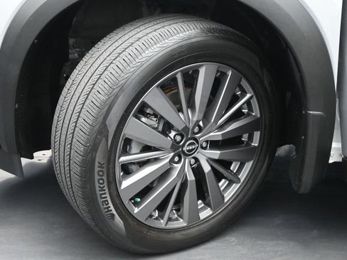 Used 2024 Nissan Pathfinder SL w/ SL Premium Package FWD image 23