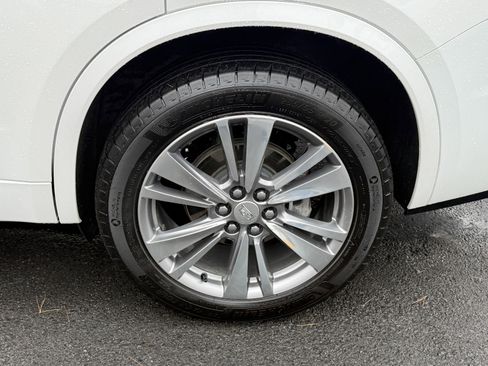 Used 2024 Cadillac XT6 Premium Luxury image 10