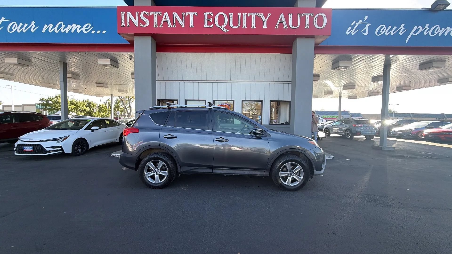Used 2015 Toyota RAV4 XLE AWD/4WD image 8