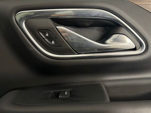 Used 2023 Chevrolet Tahoe High Country image 36