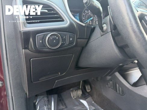 Used 2020 Ford Edge SEL AWD/4WD image 12