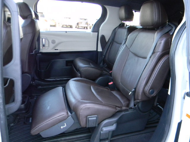 Certified 2024 Toyota Sienna Platinum AWD/4WD image 22