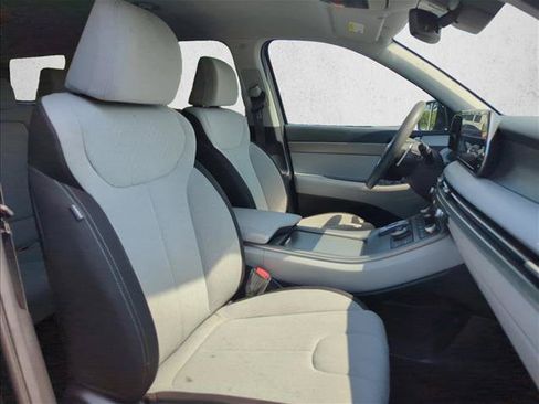 Used 2025 Hyundai Palisade SE FWD image 30