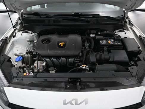 Used 2022 Kia Forte LXS FWD image 32