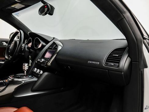 Used 2010 Audi R8 V10 image 55