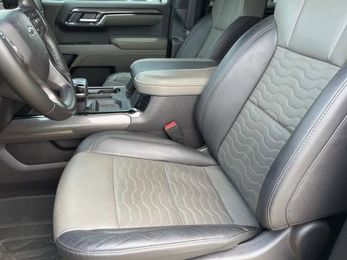 Used 2024 Chevrolet Silverado 1500 ZR2 w/ Technology Package AWD/4WD image 19