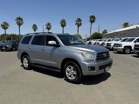 Used 2012 Toyota Sequoia SR5 AWD/4WD image 12