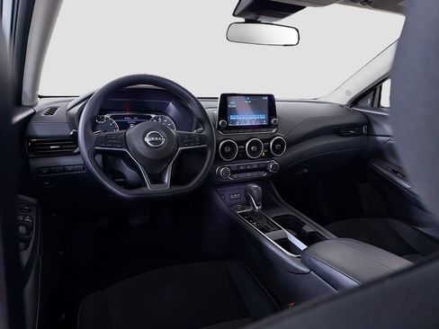 Used 2025 Nissan Sentra SV image 24