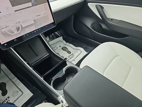 Used 2020 Tesla Model 3 RWD image 24