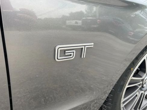 Used 2010 Ford Mustang GT Premium RWD image 11
