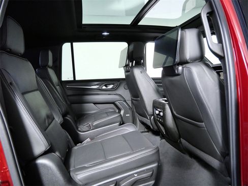 Used 2021 GMC Yukon XL Denali w/ LPO, Illumination Package image 13
