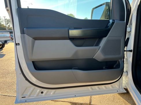 Used 2024 Ford F150 XL image 11