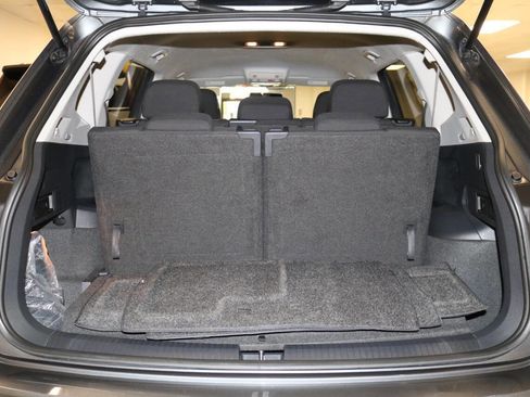 Used 2021 Volkswagen Tiguan S image 73