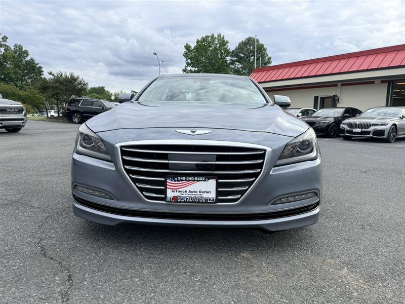 Used 2015 Hyundai Genesis 5.0 w/ Option Group 05 RWD image 2