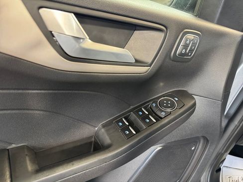 Certified 2022 Ford Escape SEL w/ Technology Package AWD/4WD image 14