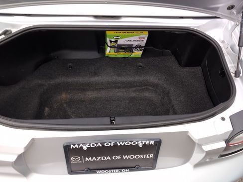 Used 2008 MAZDA MX-5 Miata Grand Touring w/ Premium Pkg RWD image 9