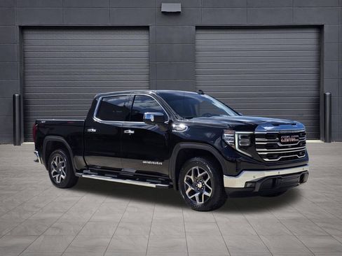 Used 2024 GMC Sierra 1500 SLT w/ SLT Premium Plus Package AWD/4WD image 3