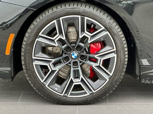 Used 2024 BMW i5 eDrive40i w/ Executive Package RWD image 32