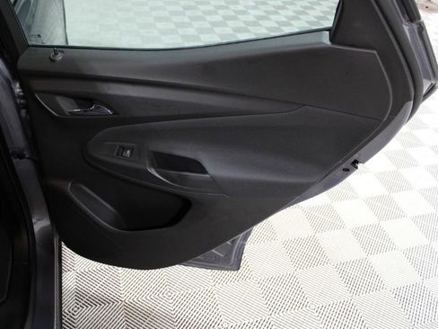 Used 2022 Chevrolet Bolt EUV LT w/ Driver Confidence Package image 24