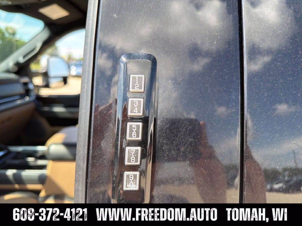 Used 2023 Ford F350 Lariat w/ Lariat Ultimate Package AWD/4WD image 40