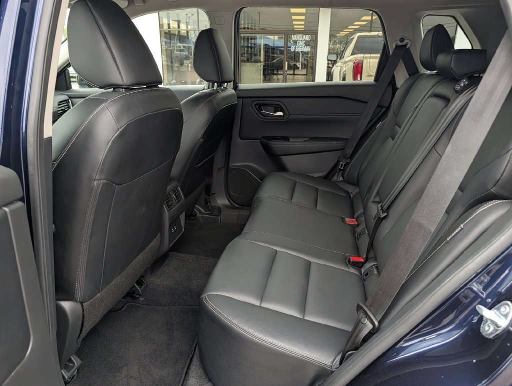 Used 2026 Nissan Rogue SL FWD image 27