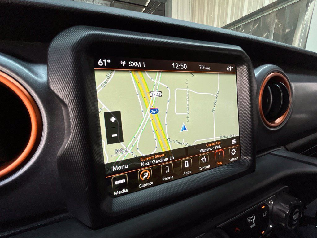 Used 2022 Jeep Gladiator Mojave w/ Cold Weather Group AWD/4WD image 39