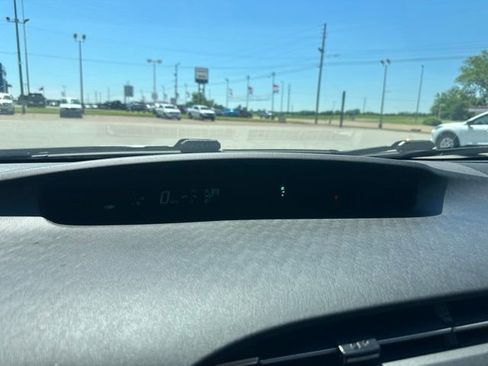 Used 2015 Toyota Prius Three FWD image 33