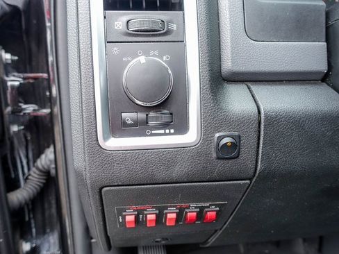 Used 2017 RAM 2500 SLT image 19