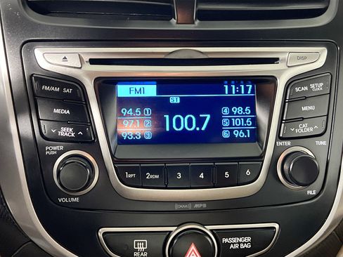 Used 2016 Hyundai Accent SE FWD image 23