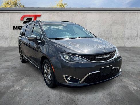 Used 2017 Chrysler Pacifica Limited image 7