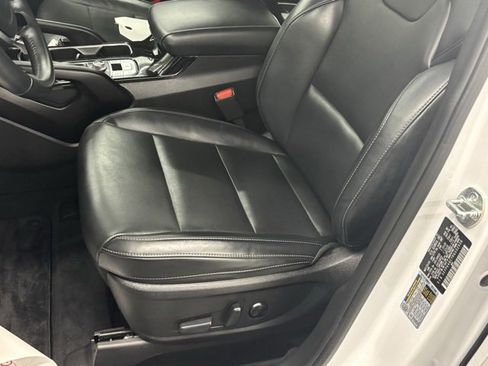 Used 2024 Kia Telluride S w/ S Sunroof Package image 16