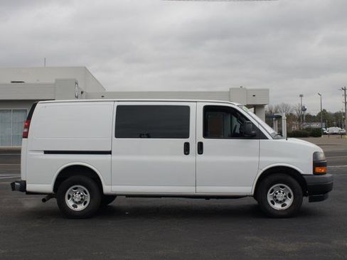 Used 2020 Chevrolet Express 2500 w/ Driver Convenience Package image 11