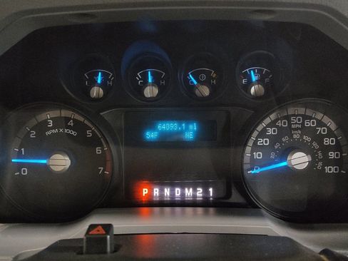 Used 2015 Ford F250 XL w/ Power Equipment Group image 23