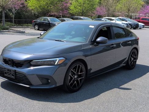 Used 2023 Honda Civic Sport Touring image 4