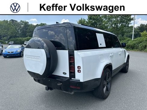 Used 2023 Land Rover Defender 130 X-Dynamic SE AWD/4WD image 5