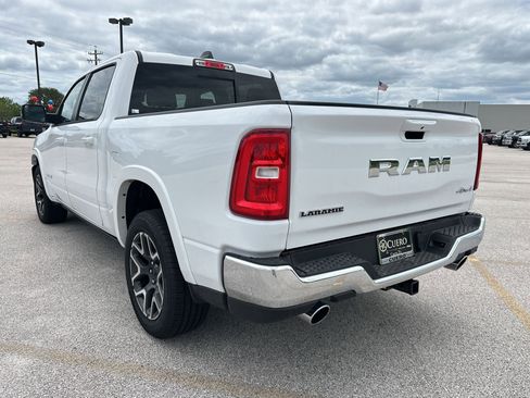 Used 2025 RAM 1500 Laramie AWD/4WD image 3