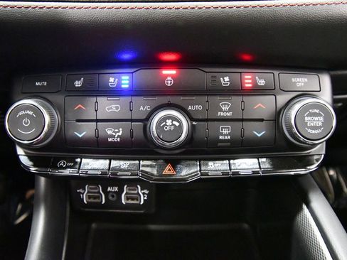 Used 2023 Dodge Durango GT AWD/4WD image 28