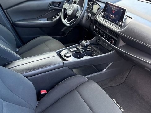 Used 2024 Nissan Rogue S image 16