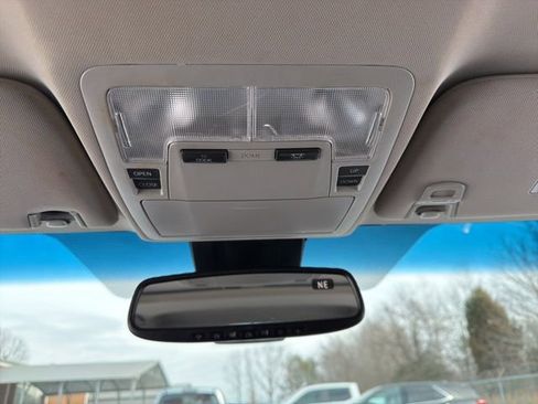 Used 2017 Toyota Avalon Touring w/ Carpet Mat Package image 35