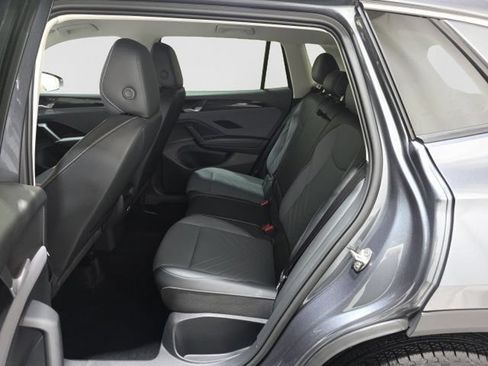 Certified 2025 Volkswagen Tiguan SE AWD/4WD image 27