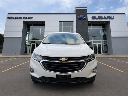 Used 2021 Chevrolet Equinox LS w/ LS Convenience Package FWD image 2