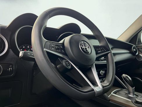 Used 2018 Alfa Romeo Stelvio Ti image 64