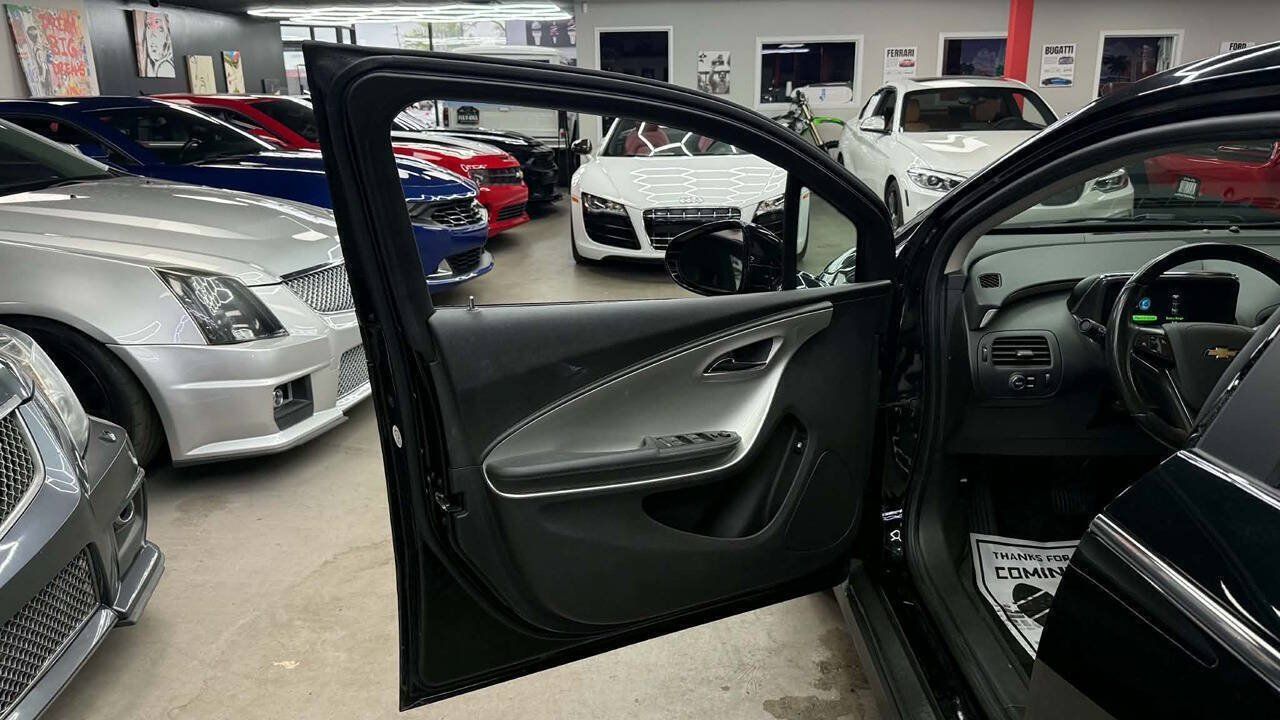 Used 2015 Chevrolet Volt FWD image 9