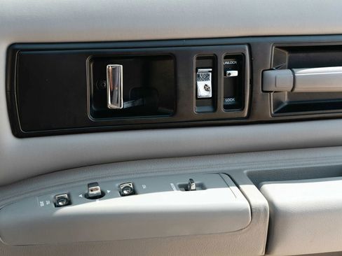 Used 1996 Chevrolet Impala SS image 26