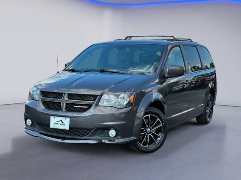 Used 2019 Dodge Grand Caravan GT FWD image 2