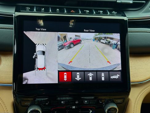 Used 2023 Jeep Grand Cherokee L Summit image 12