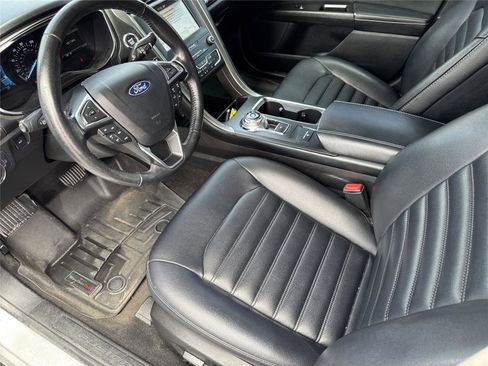 Used 2019 Ford Fusion SEL FWD image 10