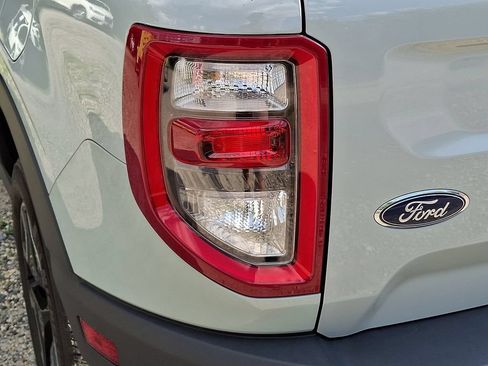 Used 2022 Ford Bronco Sport Outer Banks w/ Tech Package AWD/4WD image 9