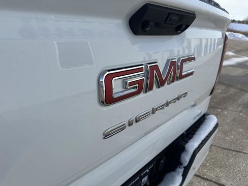 Used 2024 GMC Sierra 1500 Pro w/ Graphite Edition image 5