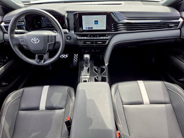 Used 2025 Toyota Camry SE FWD image 14